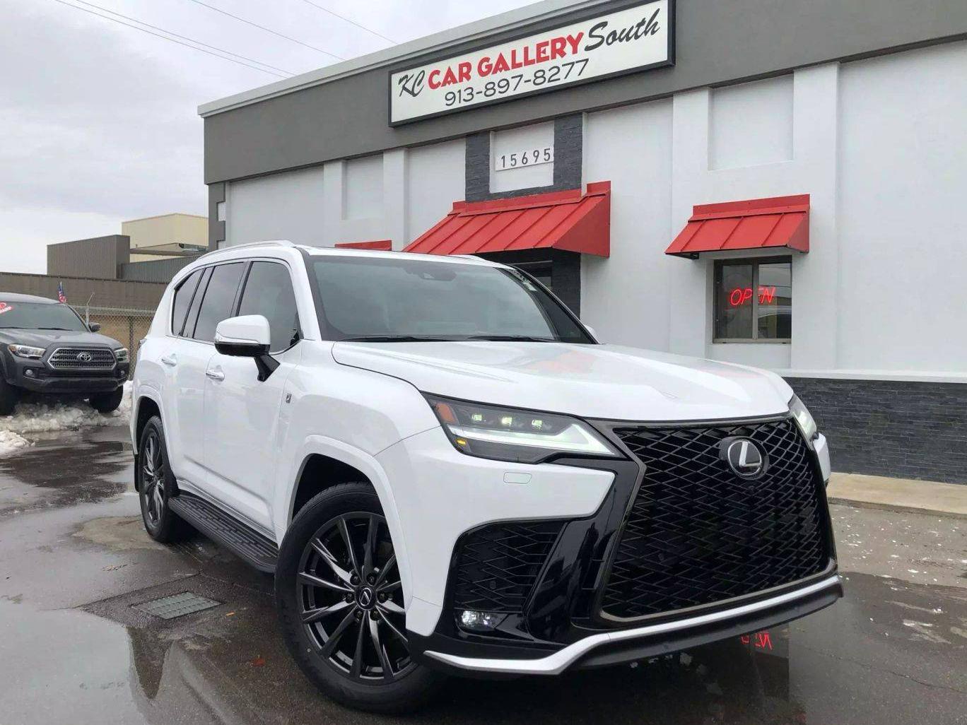 LEXUS LX 2024 JTJMB7CX7R4062429 image