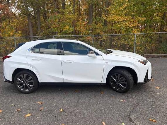 LEXUS UX 2023 JTHR9JBH8P2065813 image