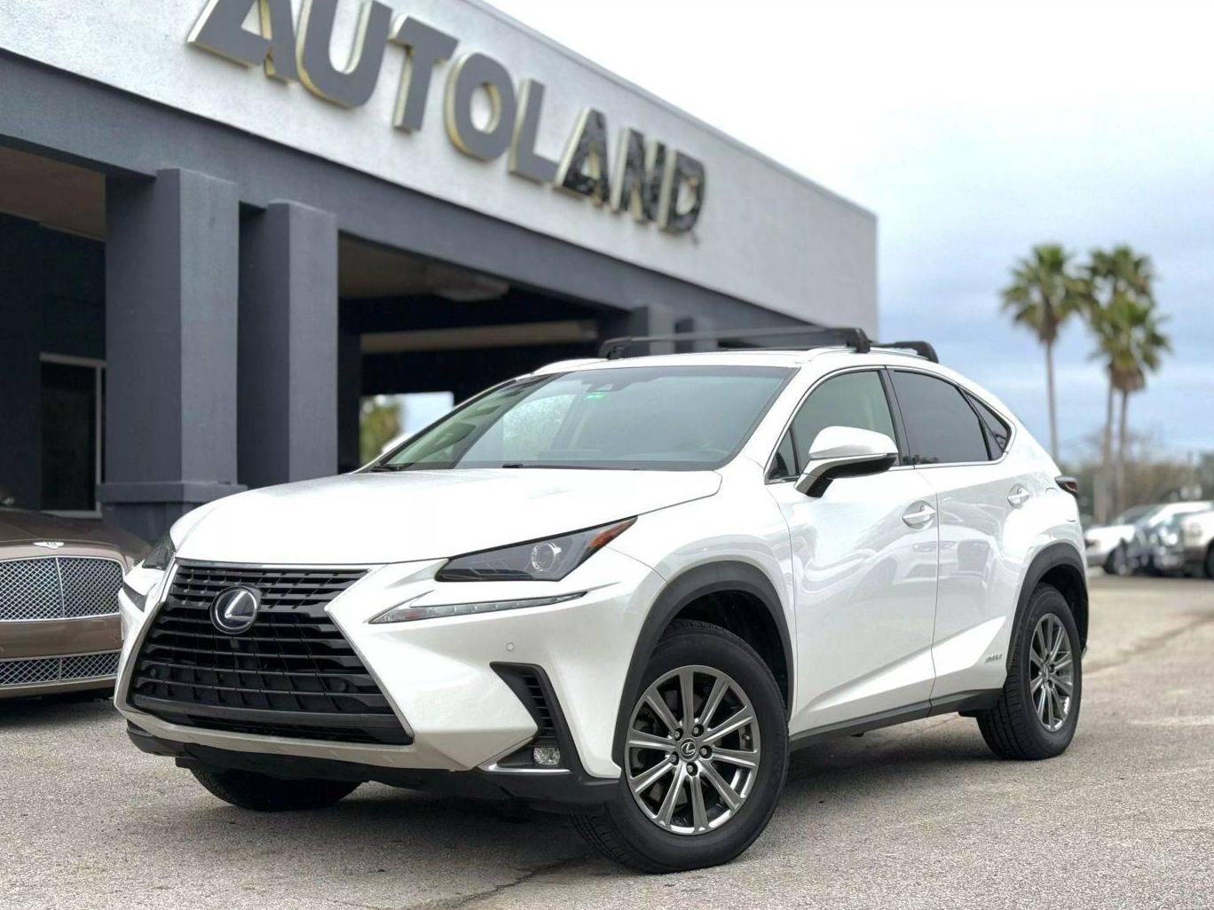 LEXUS NX 2018 JTJBJRBZ6J2083314 image