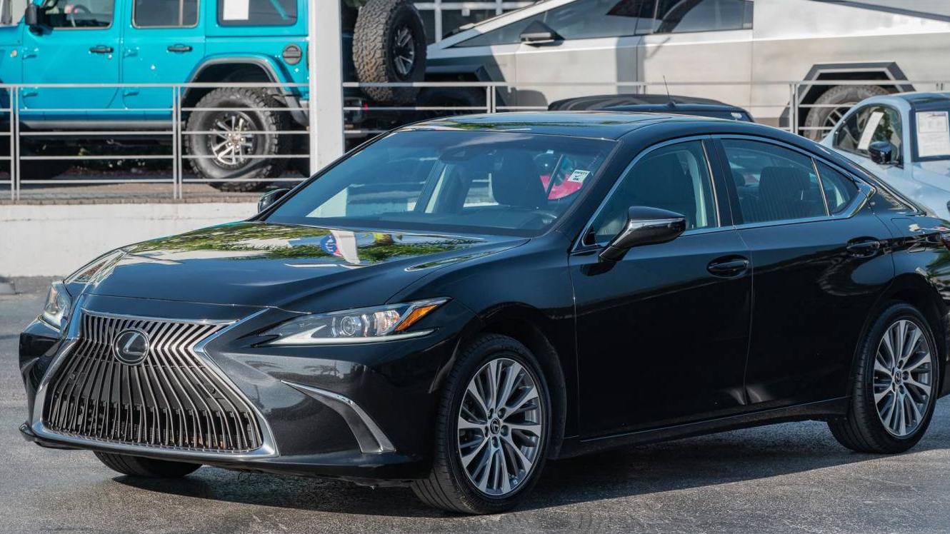 LEXUS ES 2019 58ABZ1B1XKU030777 image