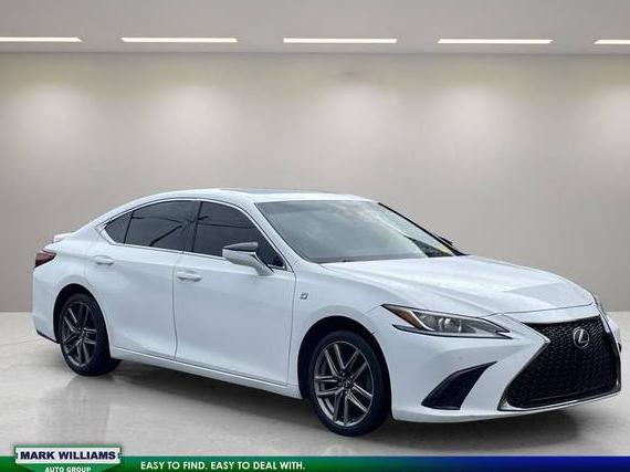 LEXUS ES 2019 58ABZ1B16KU017797 image LEXUS ES 2019 58ABZ1B16KU017797 image