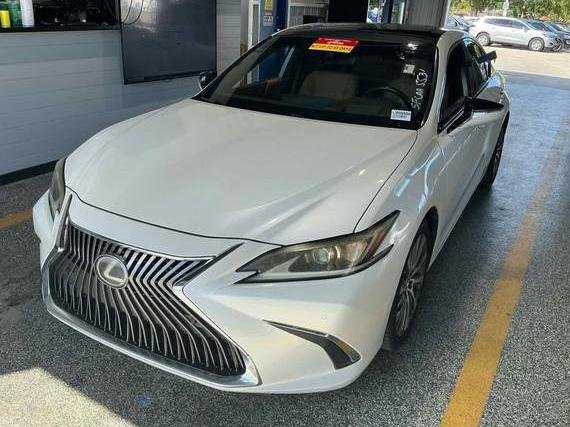 LEXUS ES 2019 58ABZ1B10KU035745 image LEXUS ES 2019 58ABZ1B10KU035745 image