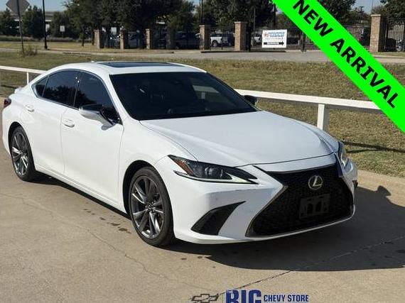 LEXUS ES 2019 58ABZ1B18KU010592 image LEXUS ES 2019 58ABZ1B18KU010592 image