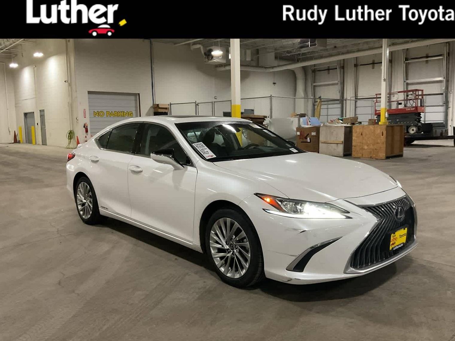 LEXUS ES 2021 58AEA1C14MU003130 image