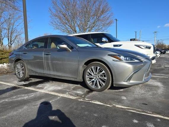 LEXUS ES 2021 58AD11D17MU008011 image LEXUS ES 2021 58AD11D17MU008011 image