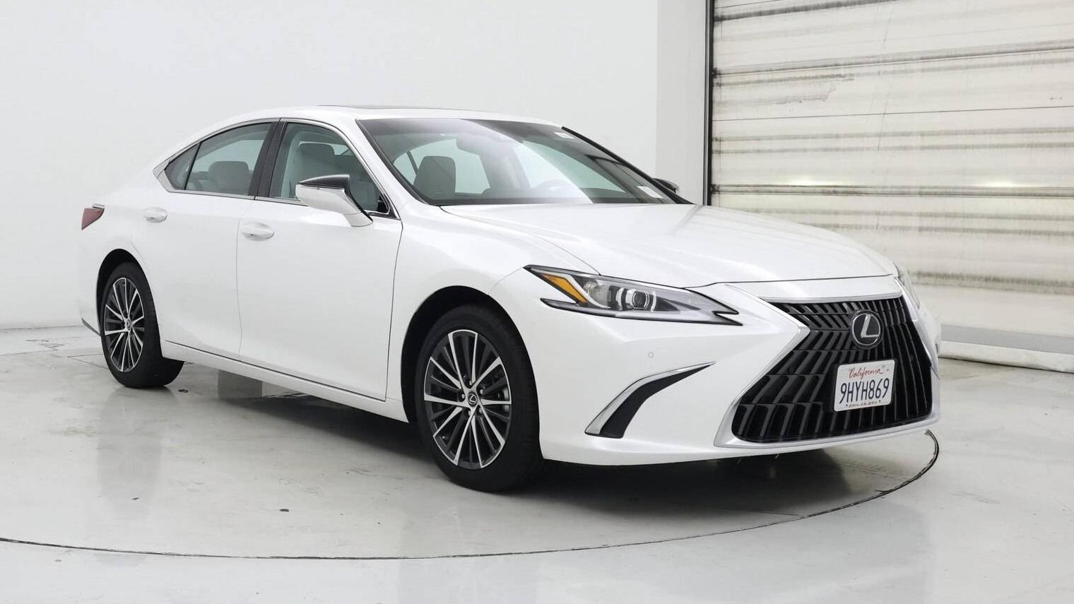 LEXUS ES 2024 58ADZ1B14RU160475 image