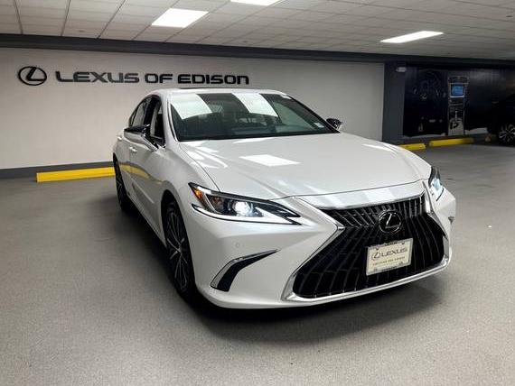 LEXUS ES 2024 58ADZ1B11RU177041 image