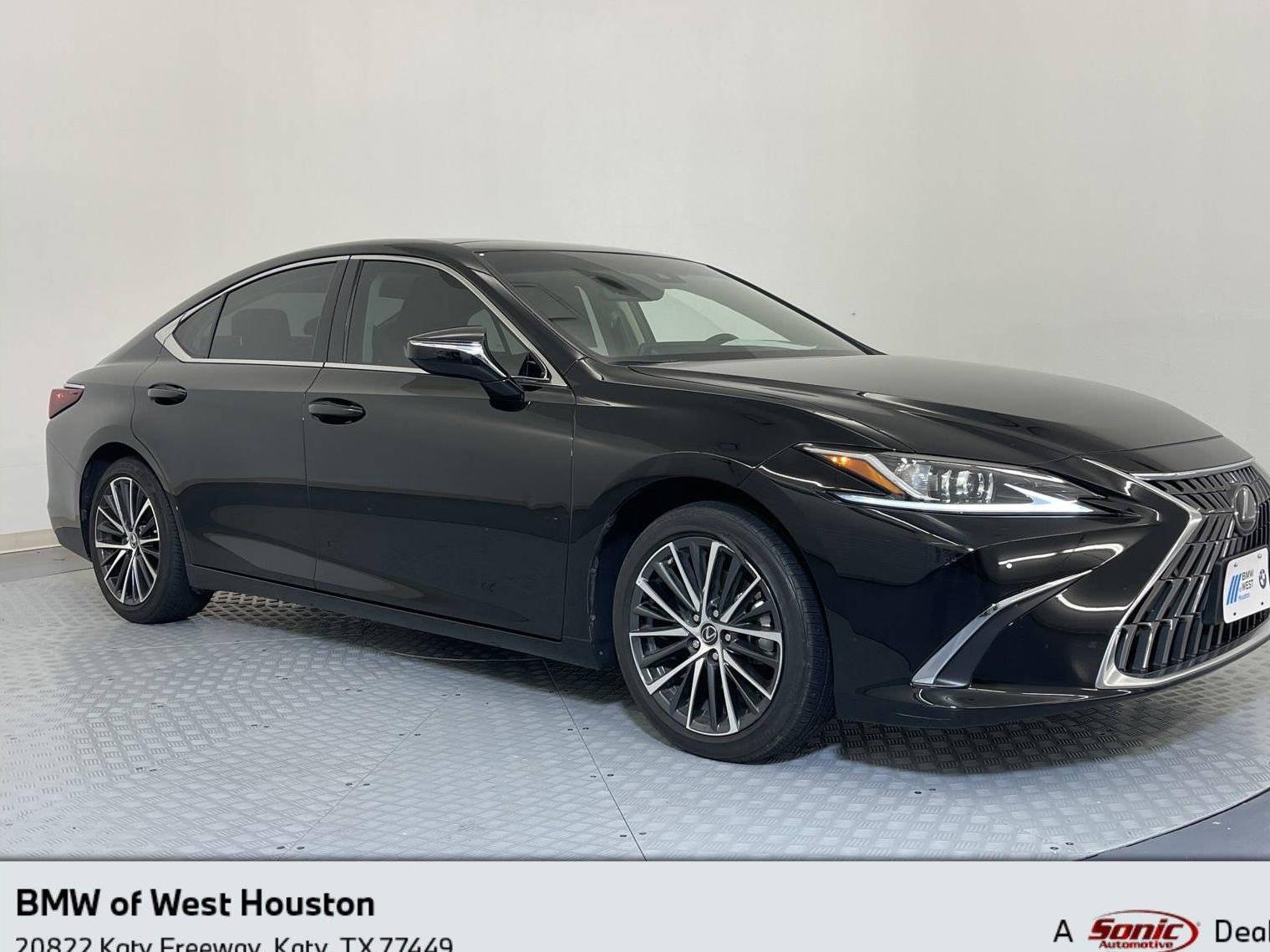 LEXUS ES 2024 58ADZ1B17RU177867 image