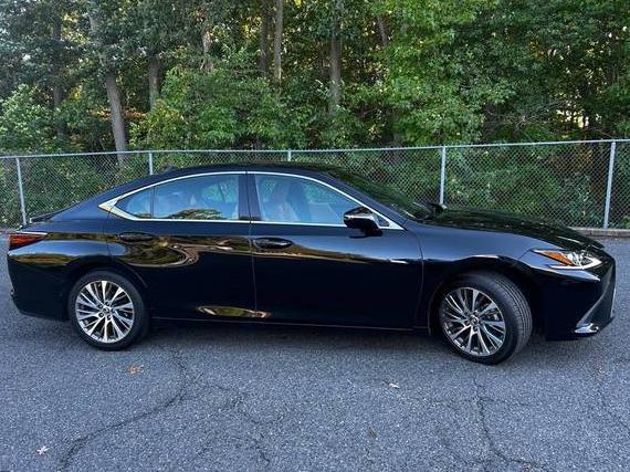 LEXUS ES 2020 58ADZ1B19LU053851 image LEXUS ES 2020 58ADZ1B19LU053851 image