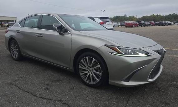 LEXUS ES 2020 58ADZ1B10LU060011 image LEXUS ES 2020 58ADZ1B10LU060011 image