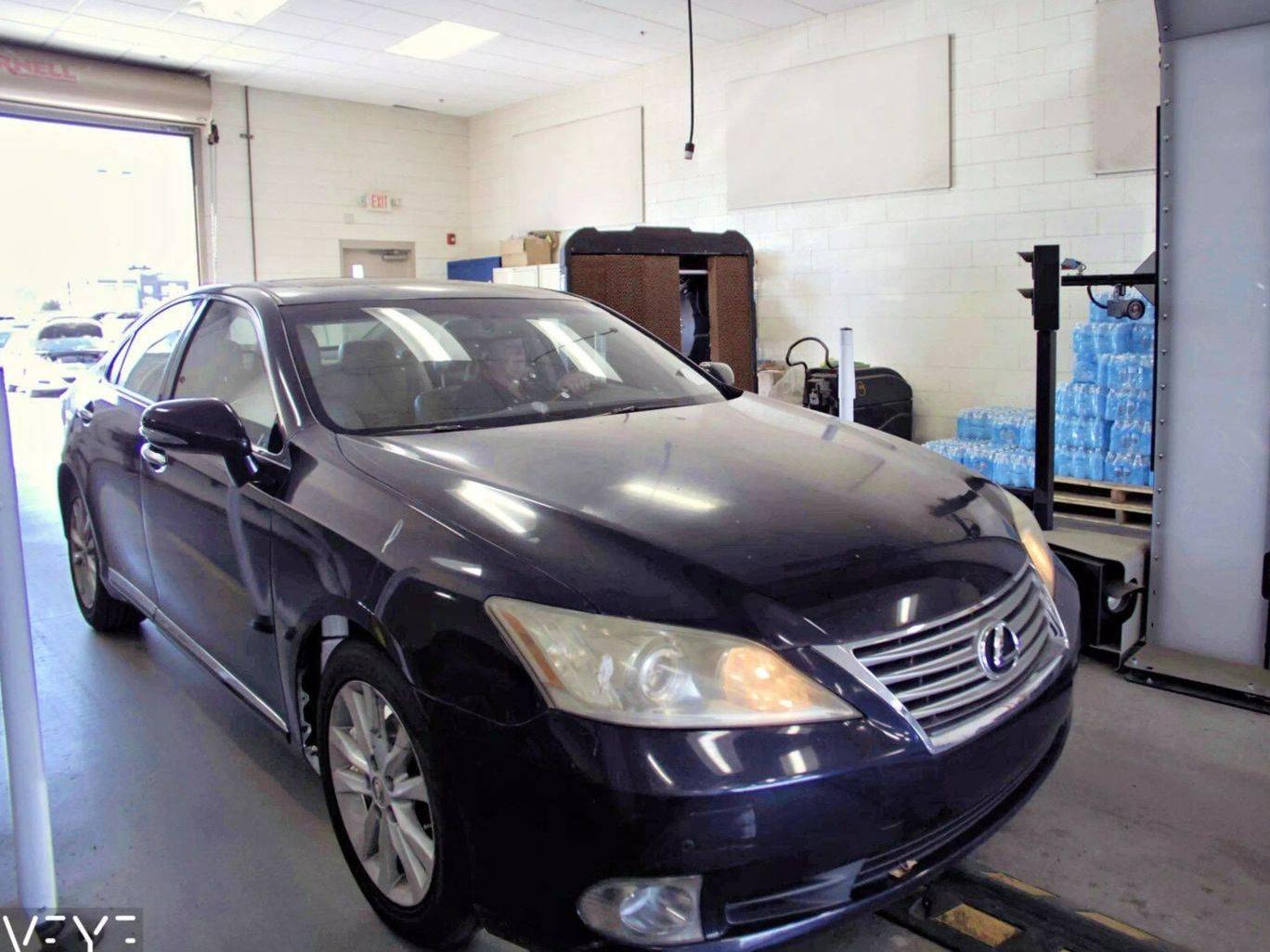 LEXUS ES 2010 JTHBK1EG5A2354681 image