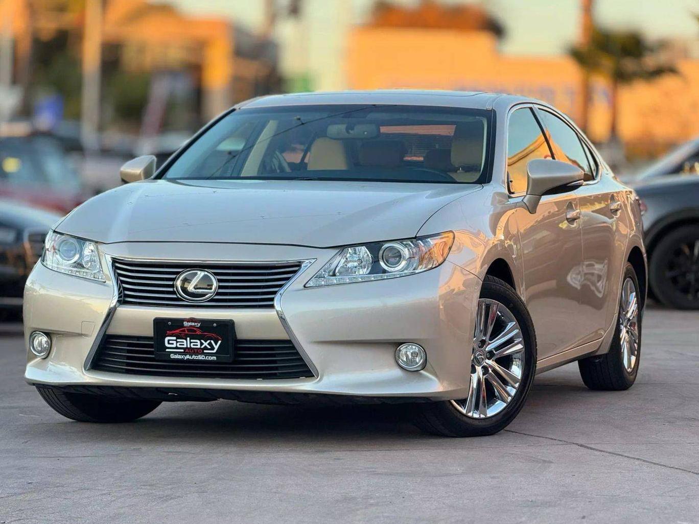 LEXUS ES 2014 JTHBK1GG7E2136101 image