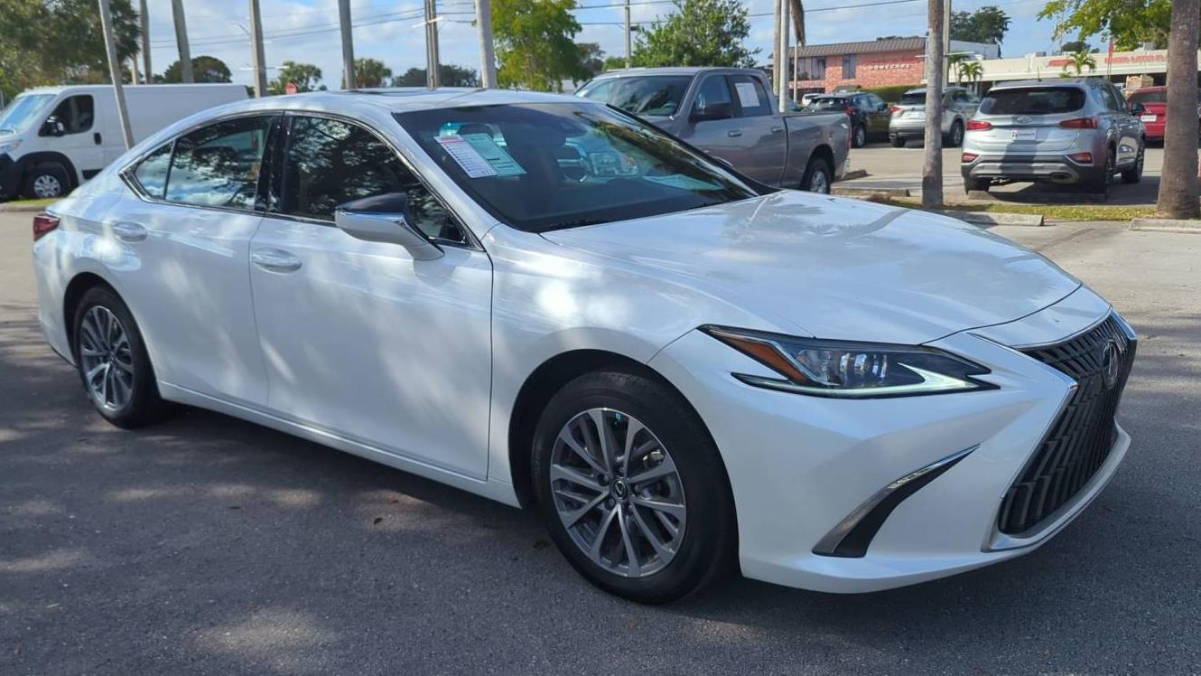 LEXUS ES 2022 58ACZ1B13NU125125 image