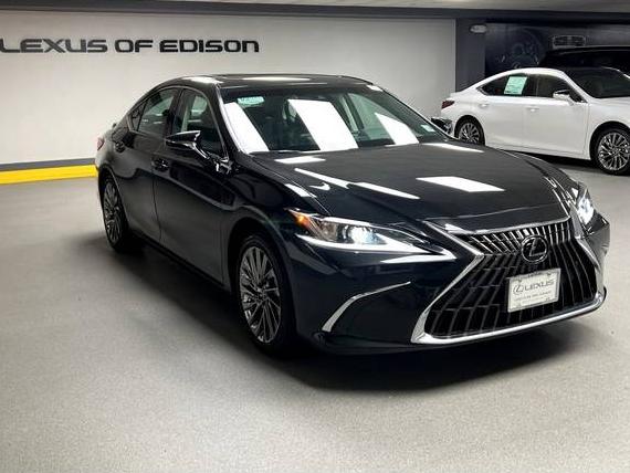 LEXUS ES 2025 58AEA1C18SU061979 image