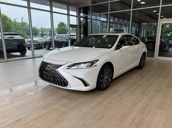 LEXUS ES 2025 58ADZ1B16SU185982 image