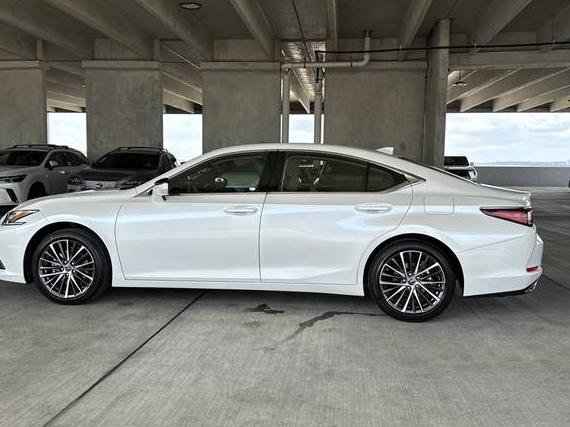 LEXUS ES 2025 58ADZ1B14SU208482 image