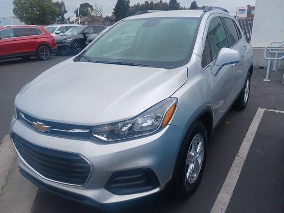 CHEVROLET TRAX 2018 KL7CJLSB3JB582964 image