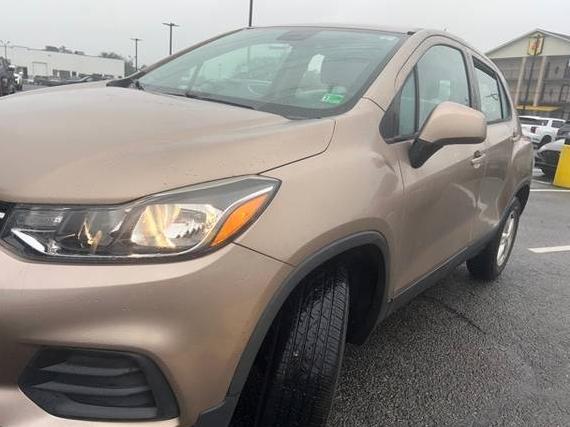 CHEVROLET TRAX 2018 3GNCJNSBXJL311386 image