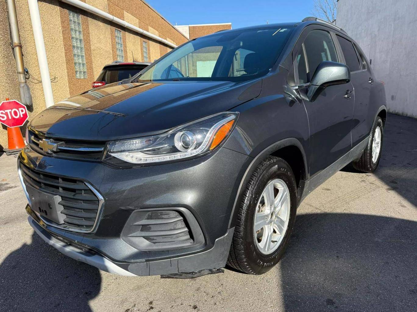 CHEVROLET TRAX 2018 3GNCJLSB5JL345000 image