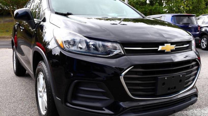 CHEVROLET TRAX 2017 3GNCJNSB8HL132337 image