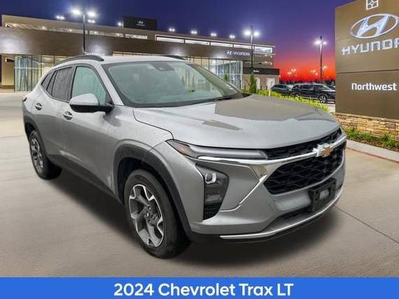 CHEVROLET TRAX 2024 KL77LHE29RC031528 image