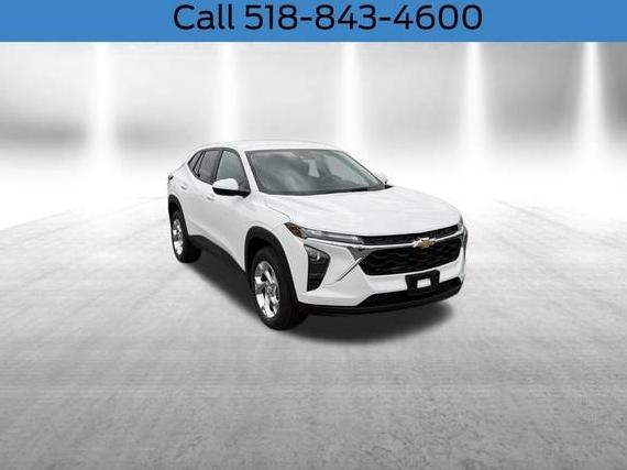 CHEVROLET TRAX 2024 KL77LFE25RC171385 image