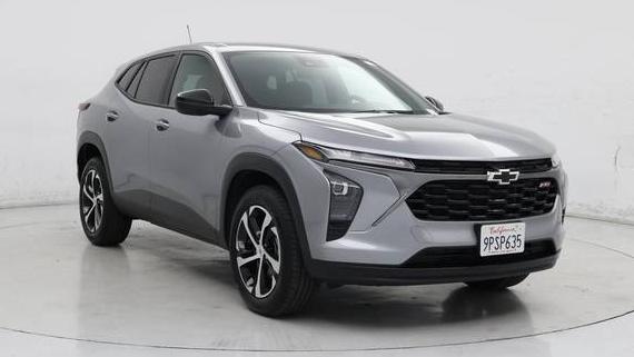 CHEVROLET TRAX 2024 KL77LGE27RC232659 image