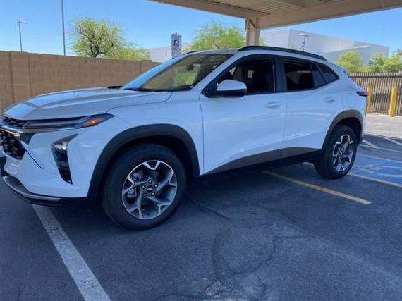 CHEVROLET TRAX 2024 KL77LHE20RC245100 image