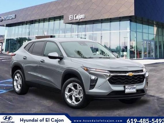 CHEVROLET TRAX 2024 KL77LFE28RC094110 image