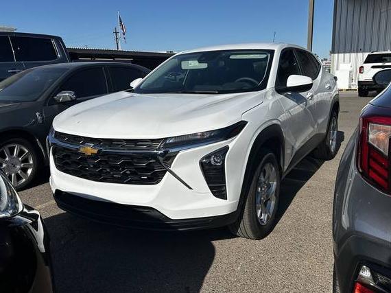 CHEVROLET TRAX 2024 KL77LFE21RC204740 image