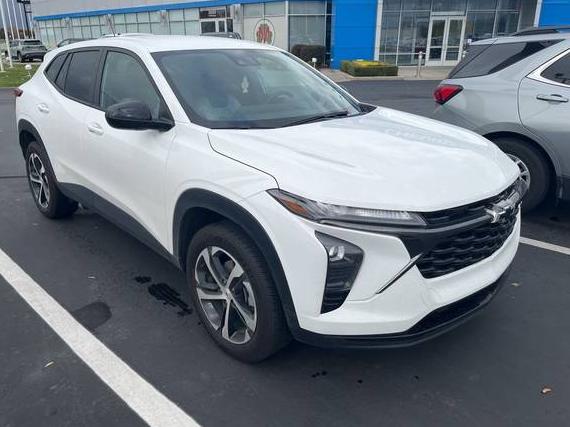 CHEVROLET TRAX 2024 KL77LGE28RC054051 image