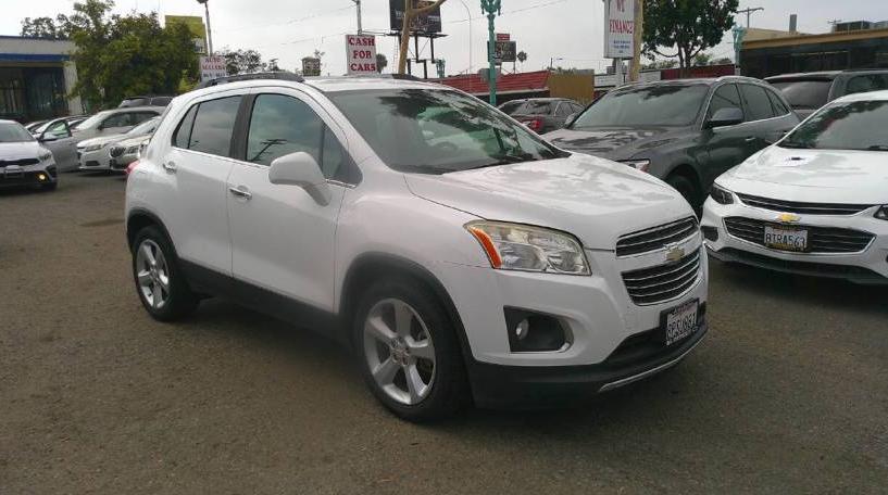 CHEVROLET TRAX 2015 3GNCJNSB3FL240037 image