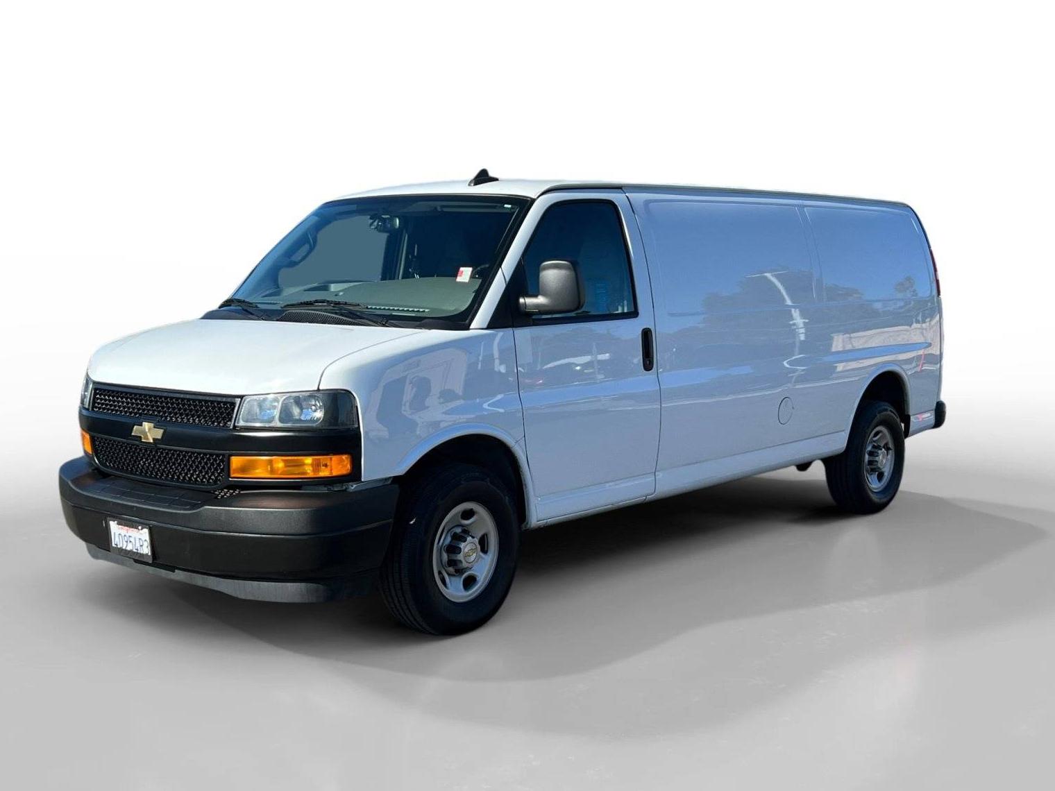 CHEVROLET EXPRESS 2023 1GCWGBFP2P1258661 image