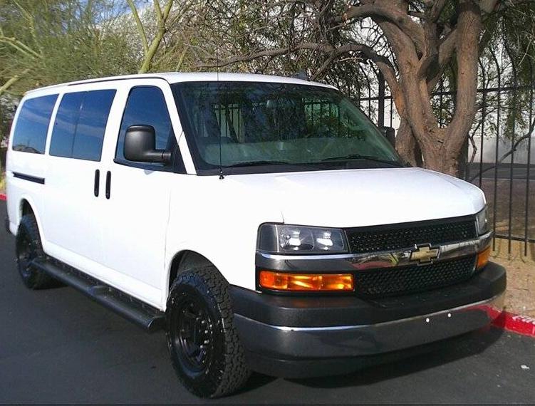 CHEVROLET EXPRESS 2018 1GAZGMFG4J1255639 image