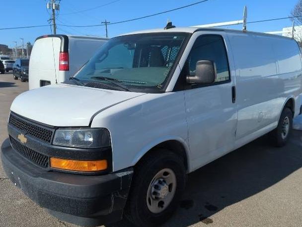 CHEVROLET EXPRESS 2018 1GCWGAFP7J1299689 image