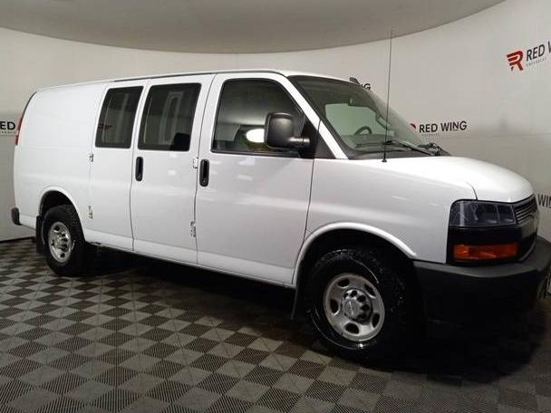 CHEVROLET EXPRESS 2018 1GCWGAFG5J1340885 image