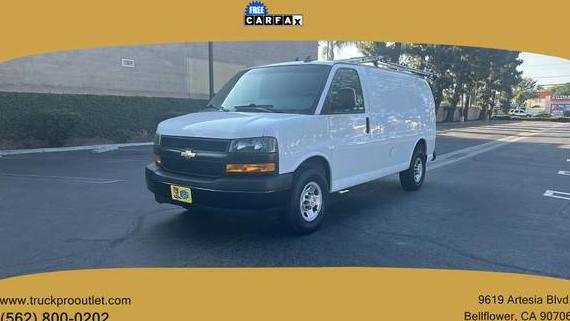 CHEVROLET EXPRESS 2018 1GCWGAFP4J1301107 image