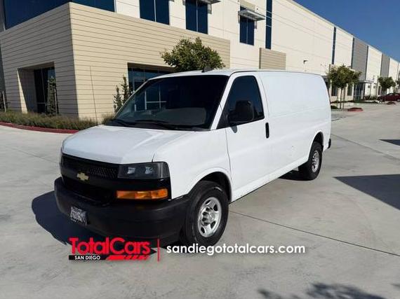 CHEVROLET EXPRESS 2018 1GCWGAFP8J1338869 image