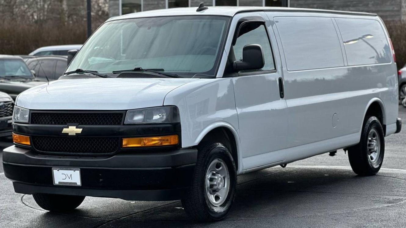 CHEVROLET EXPRESS 2018 1GCWGBFPXJ1279023 image