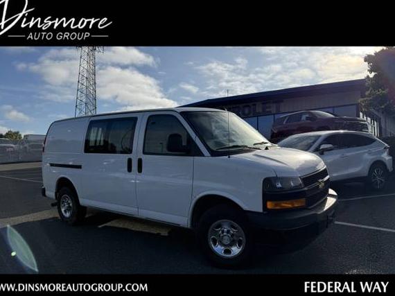 CHEVROLET EXPRESS 2018 1GCWGAFP1J1331150 image