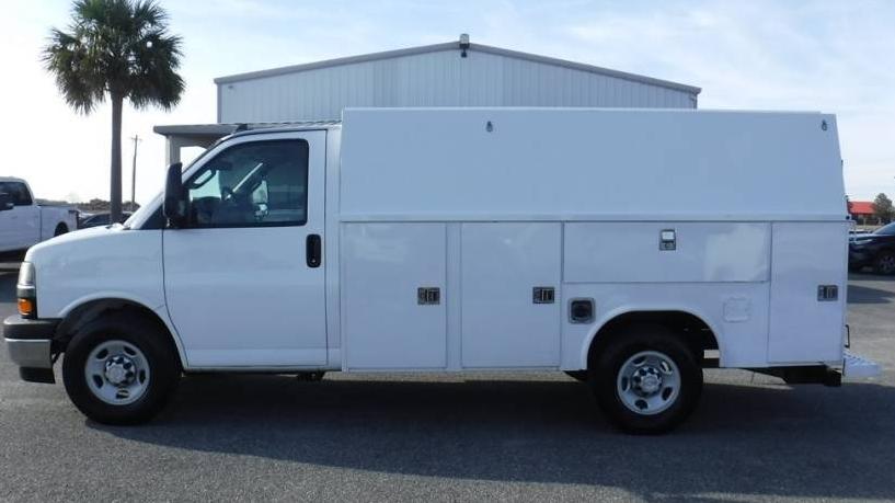 CHEVROLET EXPRESS 2018 1GB0GRFG4J1160614 image