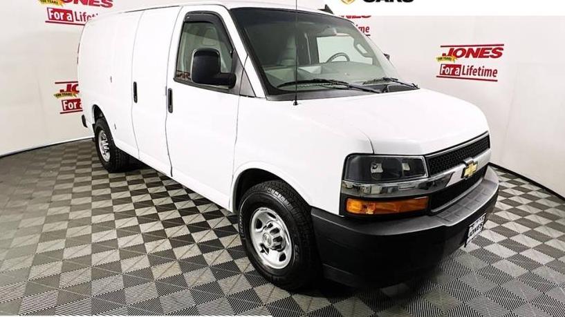 CHEVROLET EXPRESS 2018 1GCWGAFP5J1265203 image