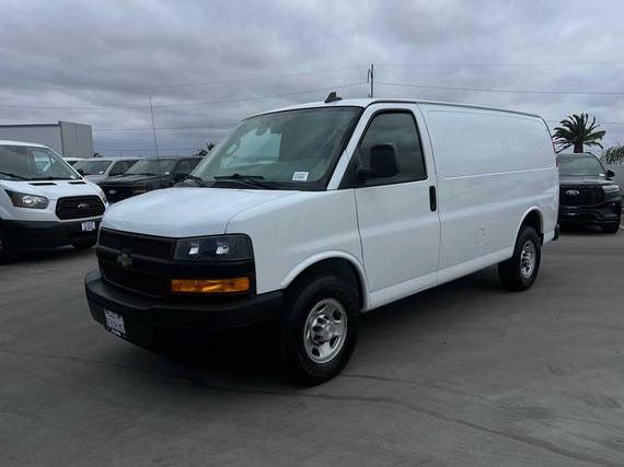 CHEVROLET EXPRESS 2018 1GCWGAFP7J1193582 image