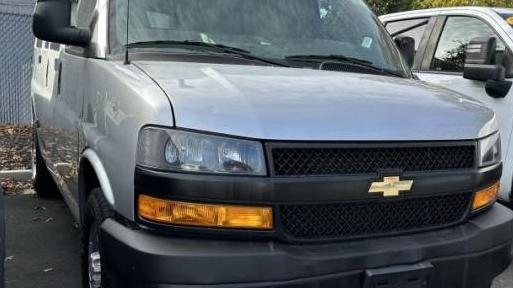 CHEVROLET EXPRESS 2018 1GCWGAFP3J1318609 image