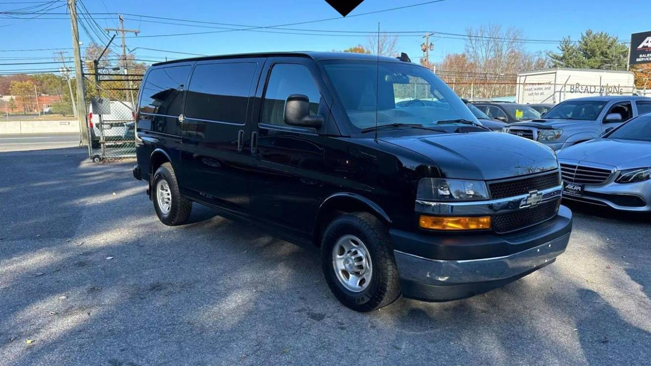 CHEVROLET EXPRESS 2018 1GCWGAFP8J1257838 image