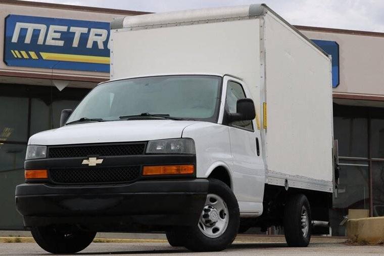 CHEVROLET EXPRESS 2018 1GB0GRFP3J1341364 image