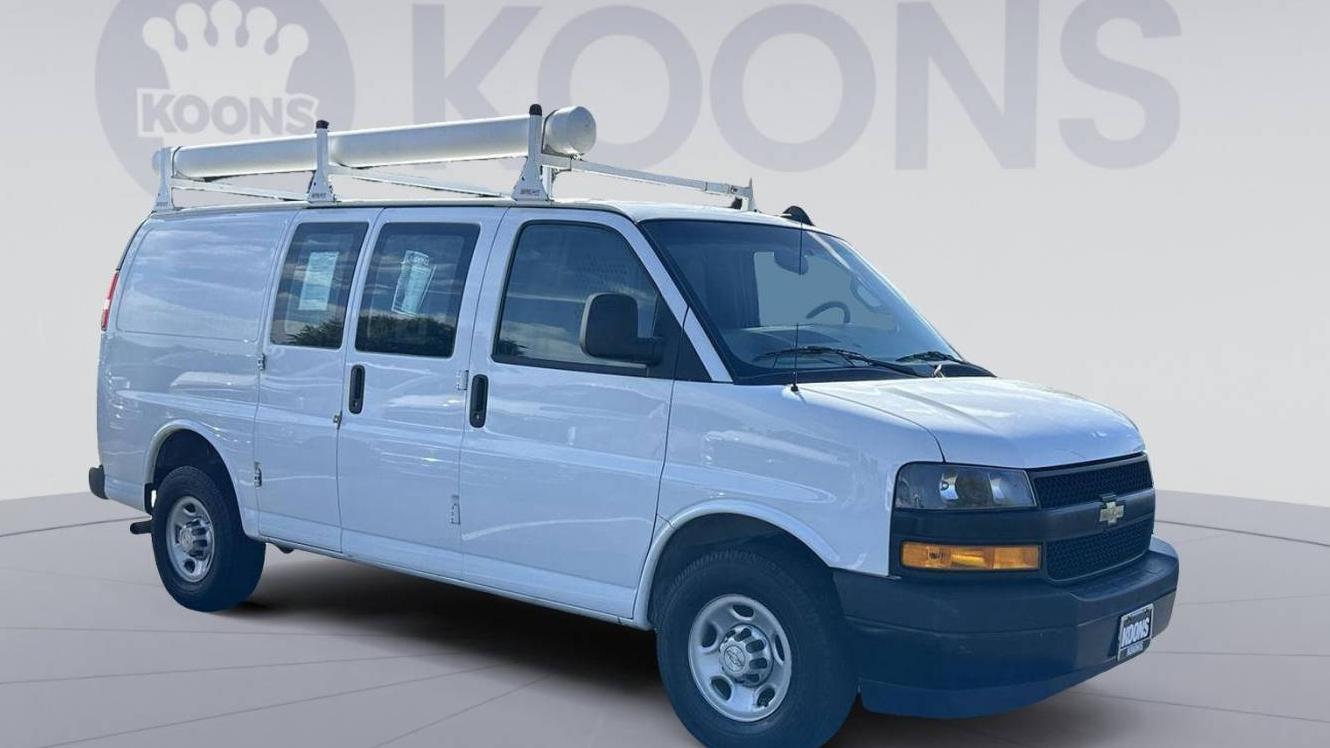 CHEVROLET EXPRESS 2018 1GCWGAFP4J1244441 image