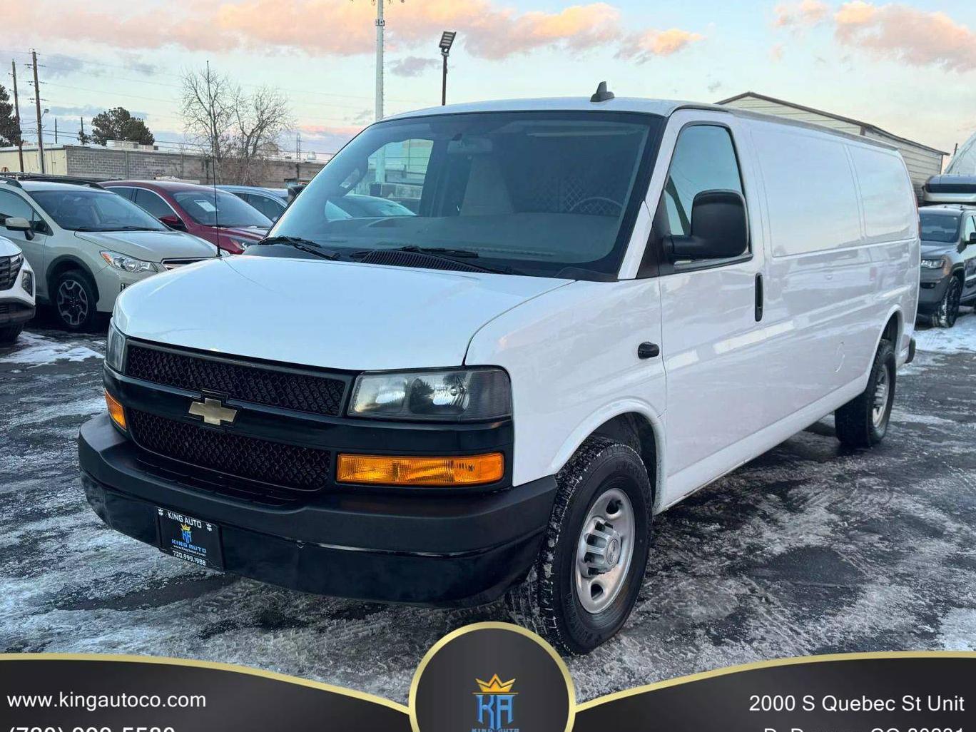 CHEVROLET EXPRESS 2018 1GCWGBFG1J1344020 image