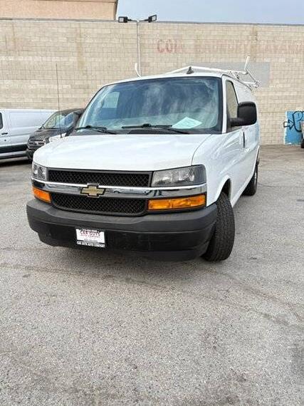 CHEVROLET EXPRESS 2018 1GCWGAFP2J1310131 image