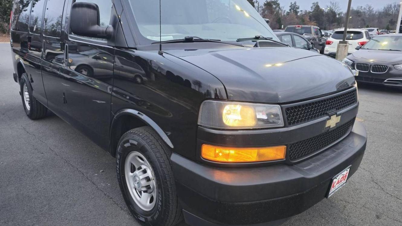 CHEVROLET EXPRESS 2018 1GAWGEFG1J1236782 image